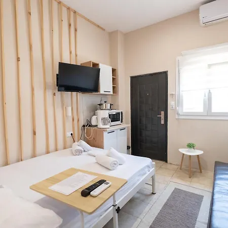 Apartment Athanias Drama