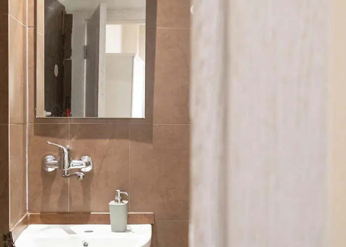 Athanias Appartement Dráma